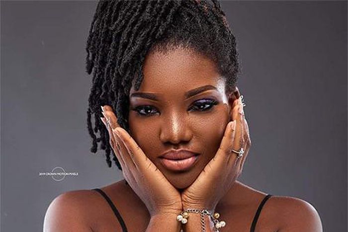 iOna releases visuals for new song “Obra”