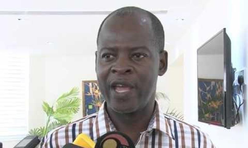 Dr Steve Manteaw