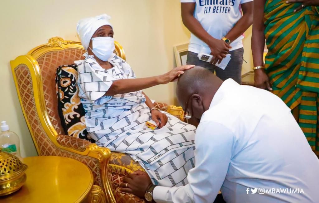 Bawumia kneels to receive a special blessing from Asantehemaa
