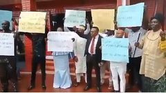Nigerian parents hit the streets saying “We want Sars”