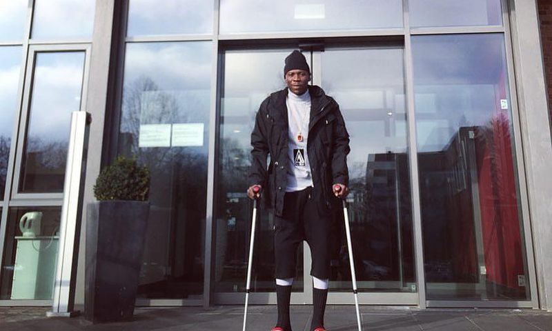 Stonebwoy marks 2 years of knee surgery with powerful message