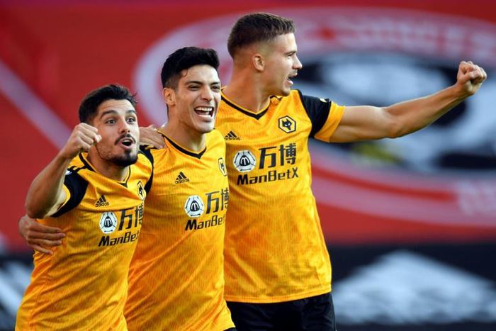 Wolves striker Raul Jimenez (C) celebrates scoring against Sheffield United