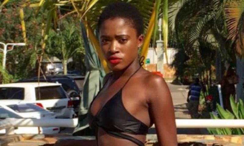 Fella Makafui in bikini
