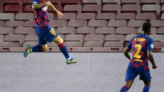 Lionel Messi scored Barcelona's second goal against Napoli on Friday.