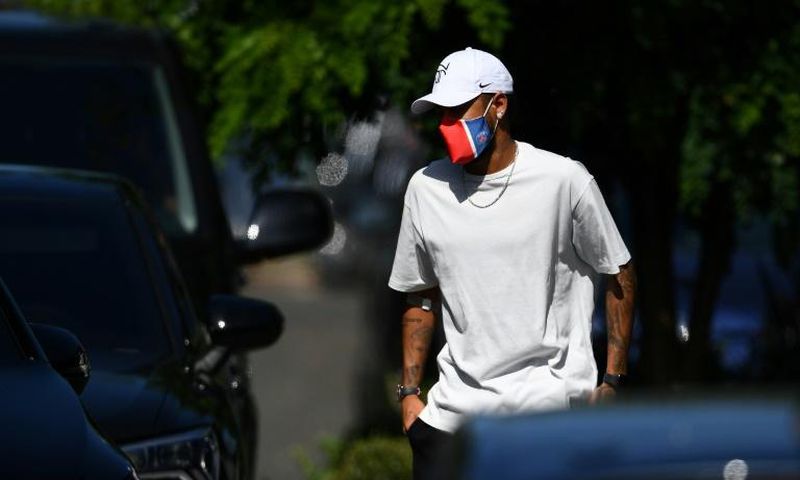 Neymar signs Puma contract