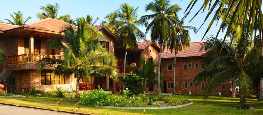 Coconut Grove Beach Resort Hotel