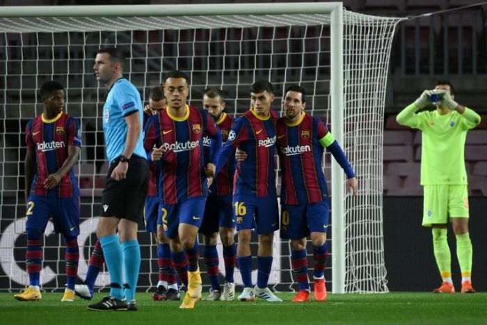 Barcelona have extended their deal with shirt sponsor Rakuten for another year