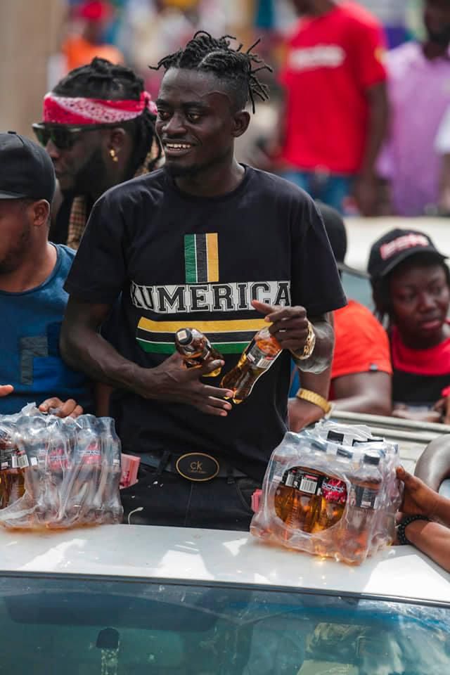Lil Win performing at the Big Boss roadshow