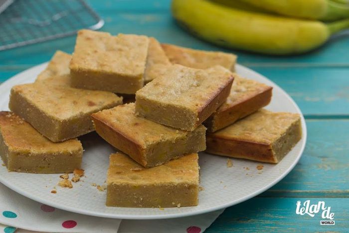 Banana blondies