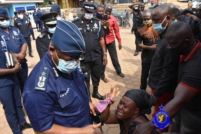 IGP visits families of drowned police officers in Oda river