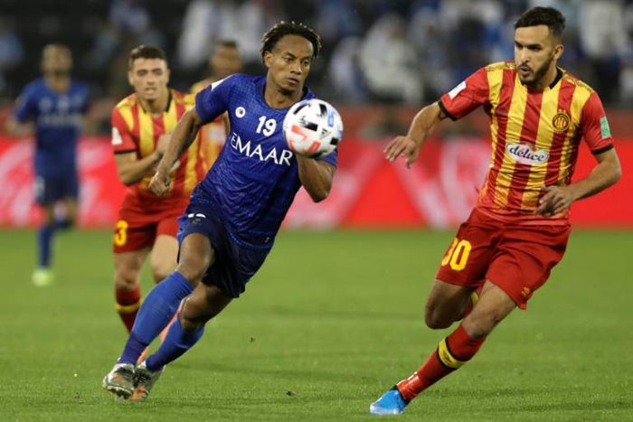 Abdelkader Bedrane (R) scored the goal that clinched the Tunisian title for Esperance at the weekend.