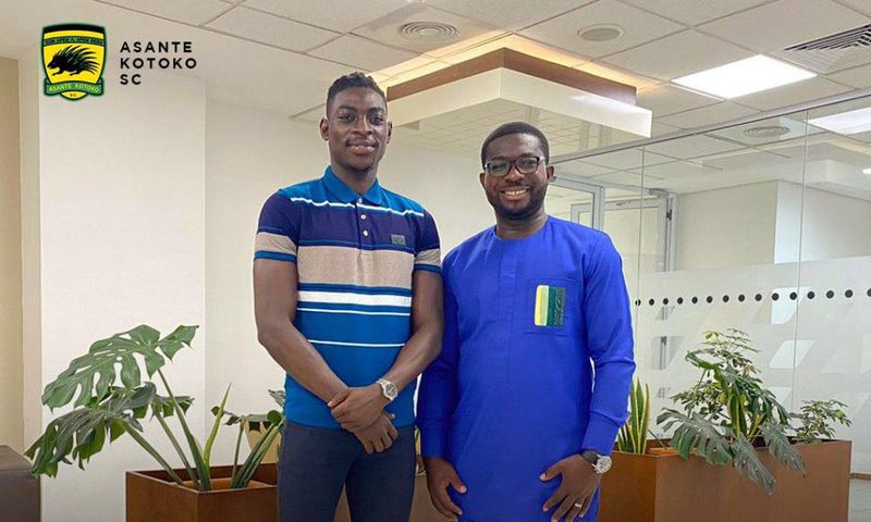 Razak Abalora on the left and Kotoko CEO Nana Yaw Amponsah on the right