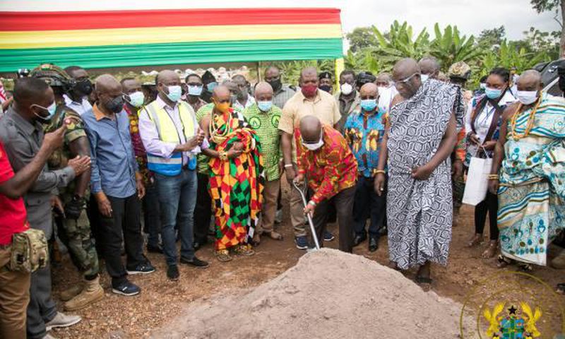Nana Addo cuts sod