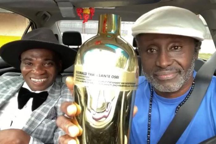 Reggie Rockstone finally recieves DR UN's award