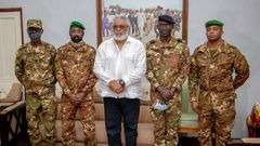Rawlings with Malian military