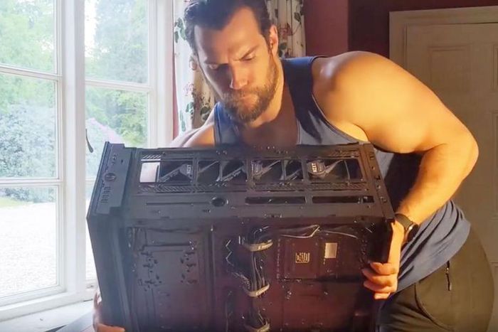 Watch Henry Cavill Assemble a New PC