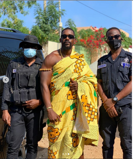 Mawuli Gavor enjoying some police escort