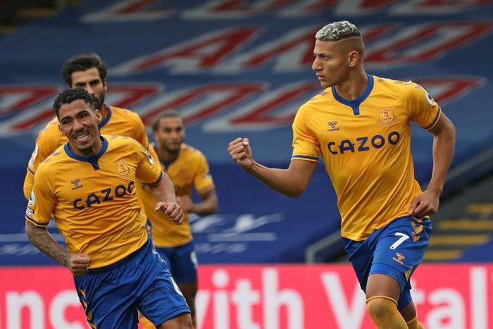 Everton's Richarlison (R) celebrates after scoring the winner against Crystal Palace