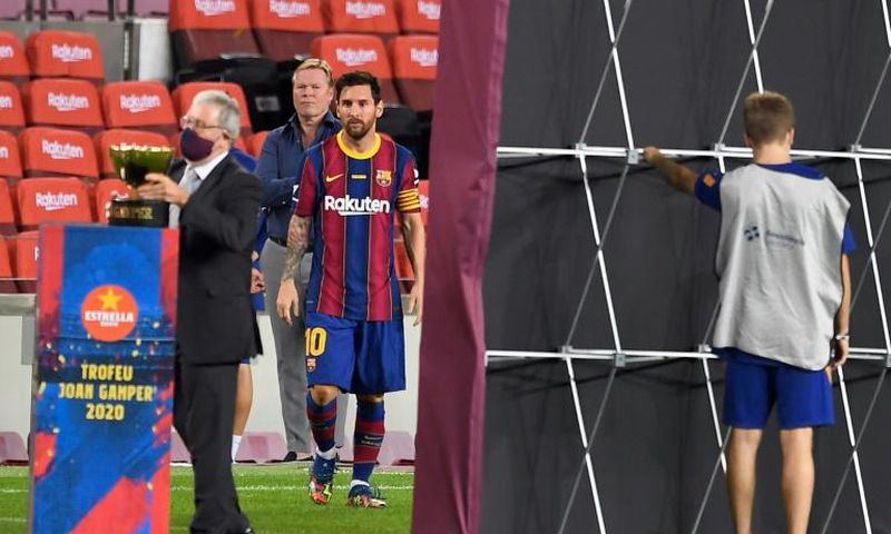 Lionel Messi with new Barcelona coach Ronald Koeman
