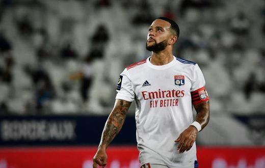 Memphis Depay is rumoured to be leaving for Barcelona