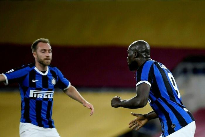 Inter Milan's Belgian forward Romelu Lukaku (R) has scored 23 league goals so far this season.