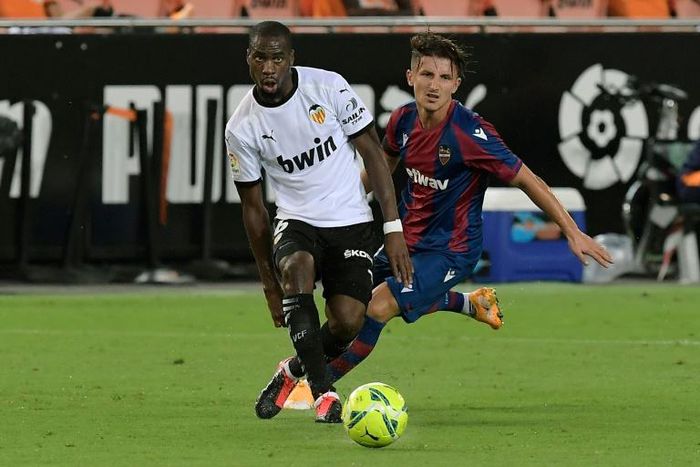 Geoffrey Kondogbia originally joined Valencia in 2017, on-loan from Inter Milan