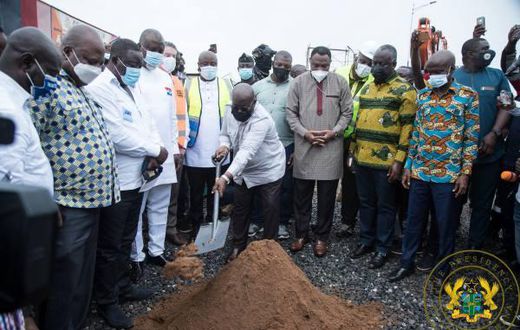 Nana Addo cuts for Kpone hospital
