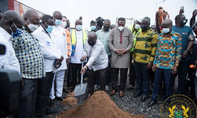 Nana Addo cuts for Kpone hospital