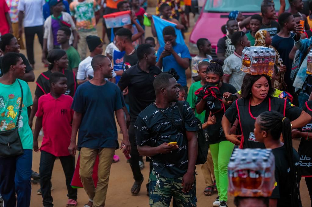 Stonebwoy launches new Big Boss bottle with nationwide roadshow