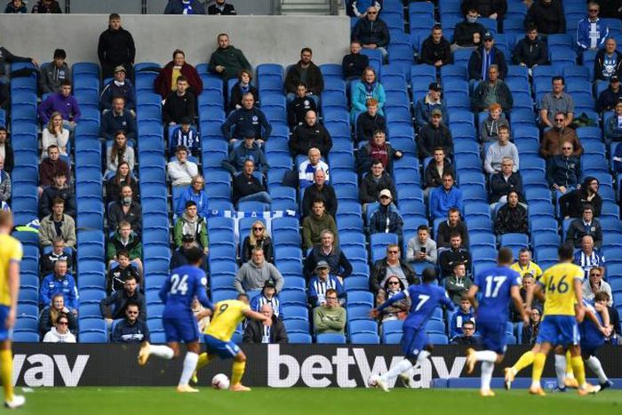 Socially distanced fans will be allowed to attend two Scottish Premiership games this weekend