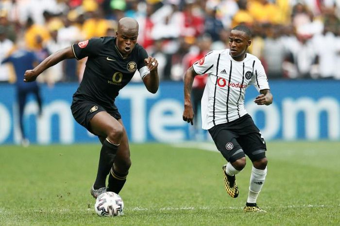 Zimbabwean Willard Katsande (L) scored to trigger a dramatic 3-2 win for Kaizer Chiefs over Polokwane City Saturday in the South African Premiership