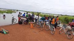 Floods: BECE candidates in Northern region transported by canoe to exams centre