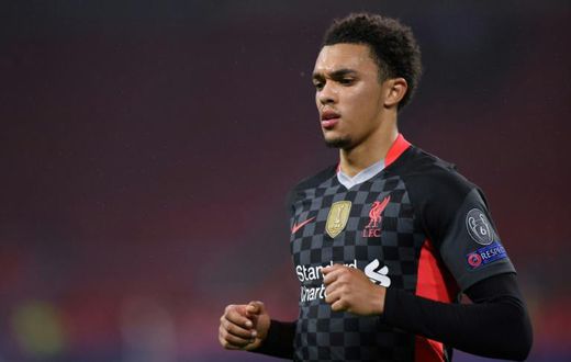Trent Alexander-Arnold believes Liverpool can still aspire to win the Champions League and Premier League without Virgil van Dijk