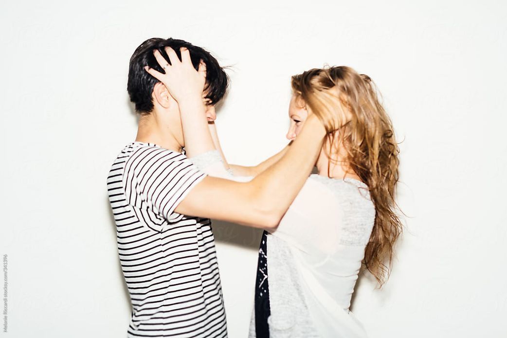 5 things women do that men secretly love (but rarely admit)