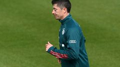 Bayern Munich striker Robert Lewandowski only trained for 40 minutes on Thursday, the club has confirmed