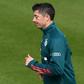 Bayern Munich striker Robert Lewandowski only trained for 40 minutes on Thursday, the club has confirmed