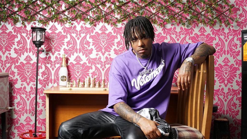 Loofy signs deal with GMG Management label in Ghana