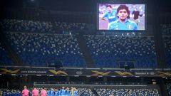Napoli players paid tribute to club legend Diego Maradona before their Europe League match in Naples.