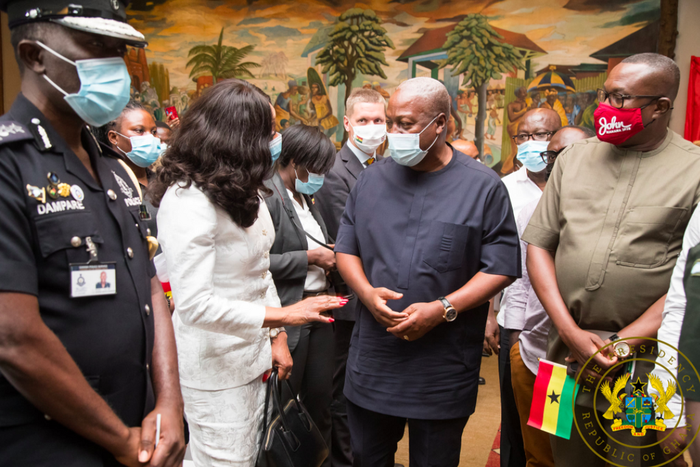 John Mahama in a tête-à-tête with EC boss, Jean Mensa