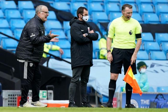 Marcelo Bielsa says reports he is close to signing a new two eyar contract with Leeds United are wide of the mark