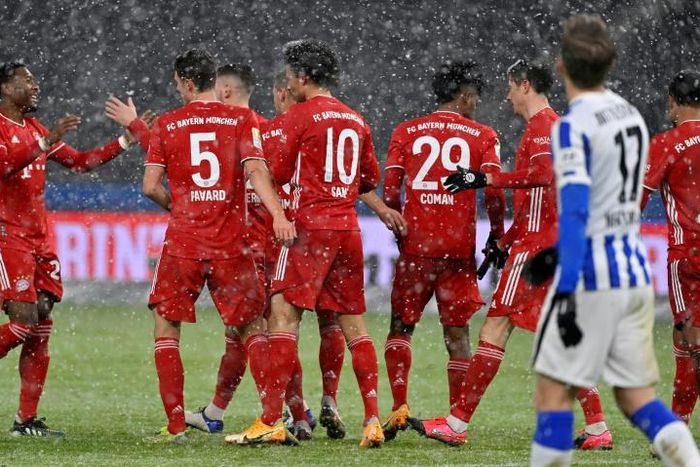 Bayern Munich's players had a long waitover at the airport following their 1-0 win over Hertha Berlin on Friday