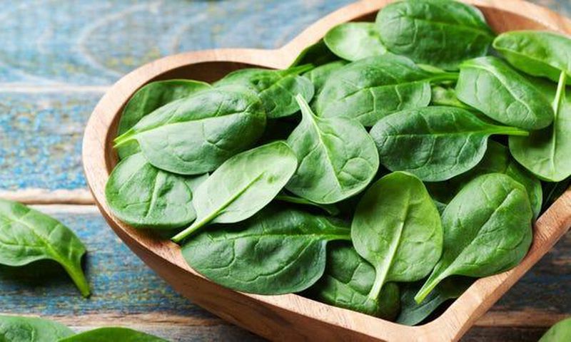 Spinach leaves