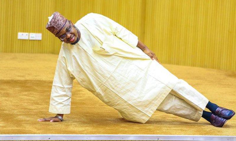 Minister of Communications and Digital Economy, @DrIsaPantami demonstrating to management Staff of the Ministry some exercise tips during the ongoing 2-day retreat (Twitter: @FMOCDENigeria)