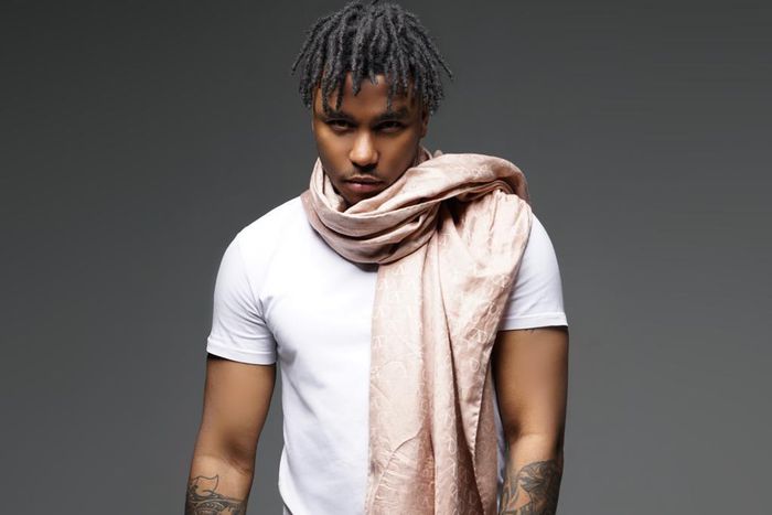 Loofy shares colorful visual for “Pepe”