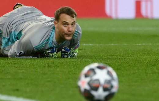 Neuer made some crucial interventions against PSG but could not help Bayern overturn a 3-2 first-leg deficit
