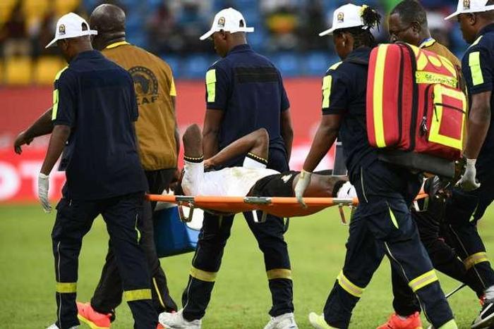 Baba Rahman suffering a serious injury at AFCON 2017