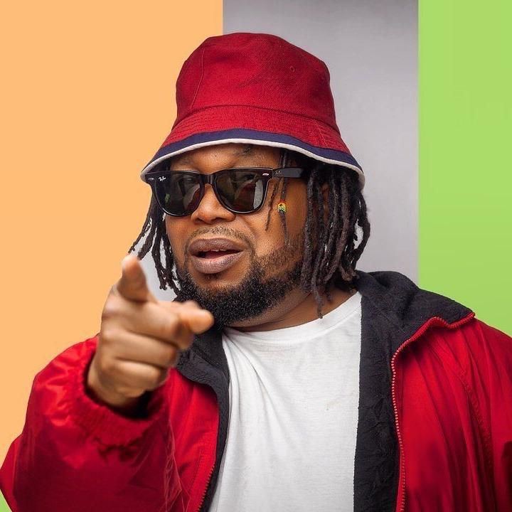 Singer Knii Lante