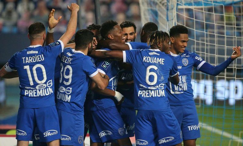 Troyes secured their return to Ligue 1 after a 2-0 victory over Dunkerque at the weekend