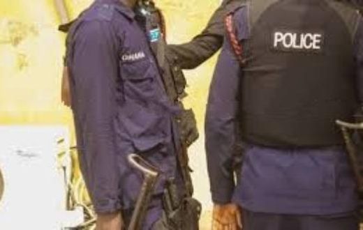 Drunk police officer beats up his boss