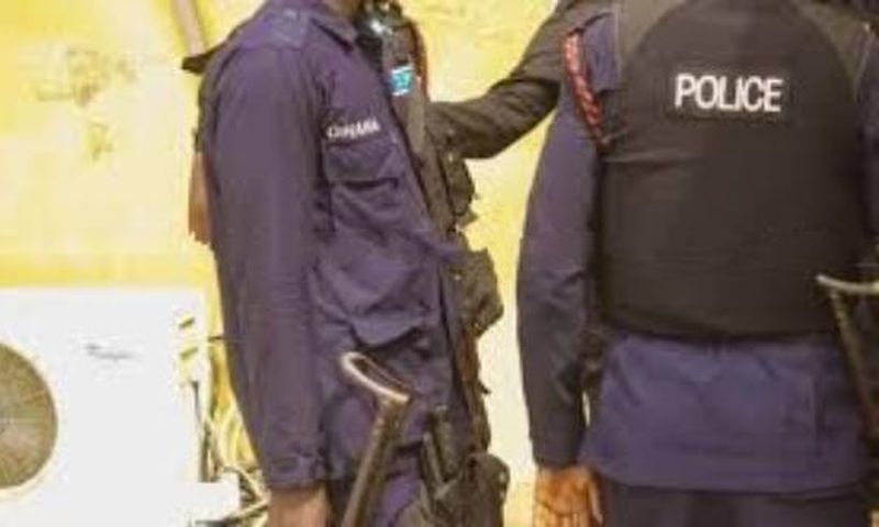 Drunk police officer beats up his boss